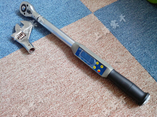 �o����ݔ��(sh��)��Ť������