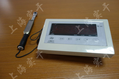 ���@Ť������