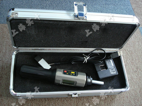 ���@Ť������